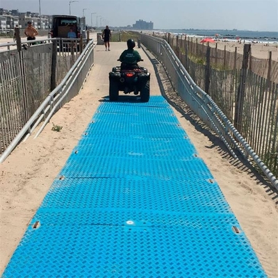 2×8ft 일시적 청색 HDPE 플라스틱 보그 장비는 아주 튼튼하 도로 매트를 위해 엉클어집니다