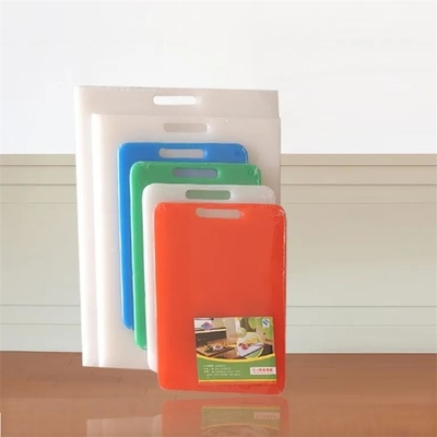 핸들과 복수색 사각형 HDPE 부엌 도마 플라스틱 절단 보드