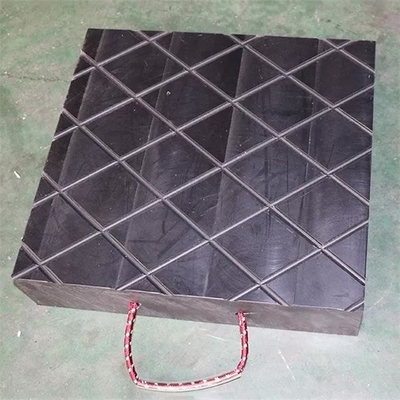 크레인은 HDPE 아우트리거 패드 폴리에틸렌 플라스틱 부하 분산 패드를 매트를 깝니다